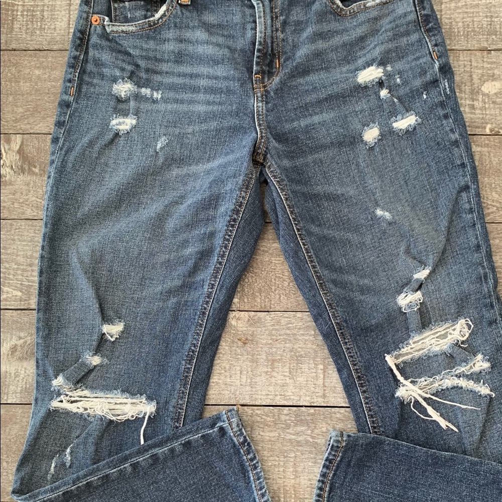 Old Navy Mid Rise Distressed Boyfriend Jeans - Picture 6 of 6
